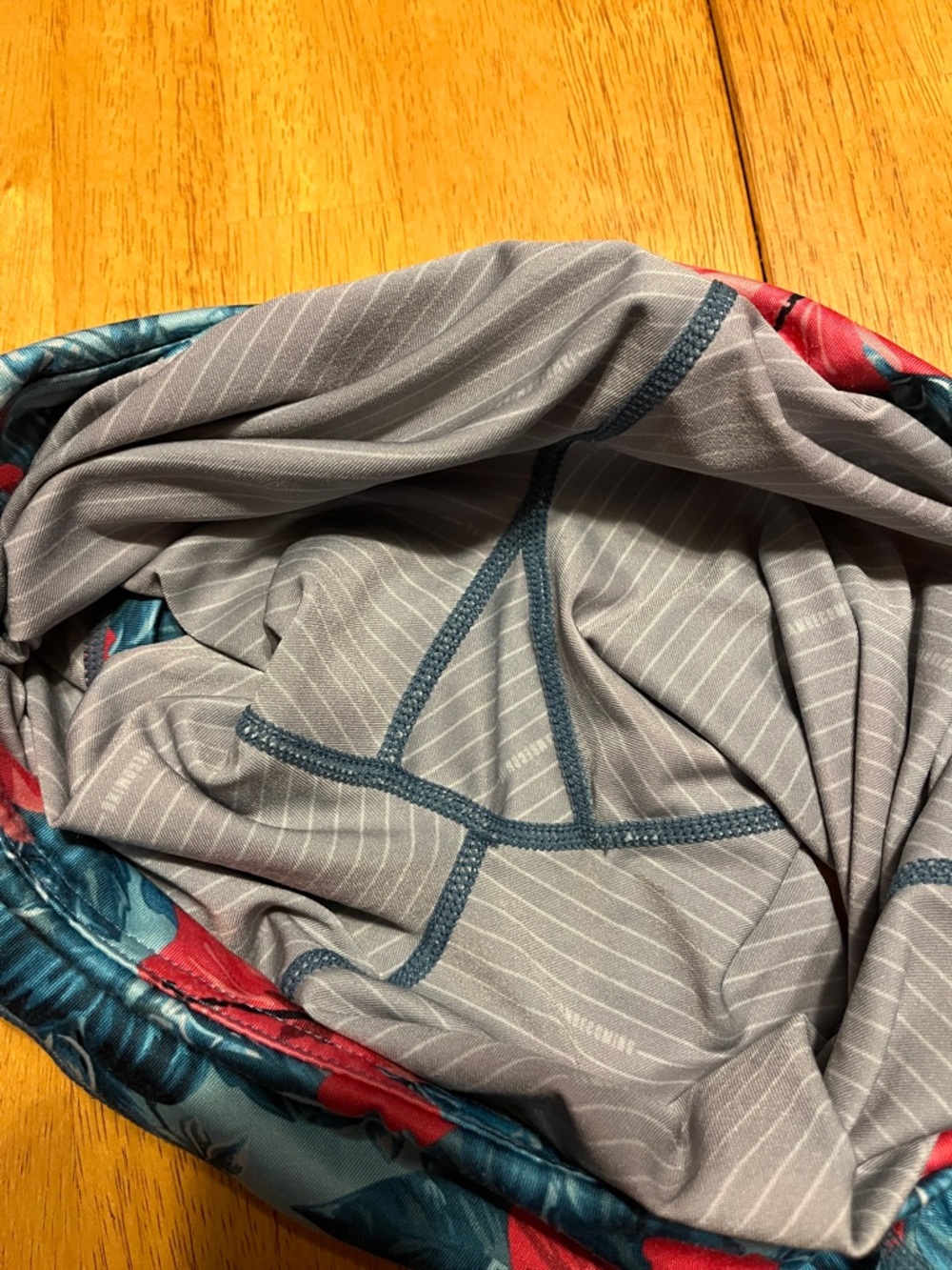 High-Rise Floral Bike Shorts in Teal with Red Hibiscus - Picture 4 of 5